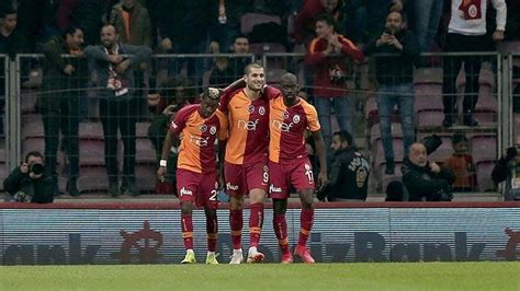 S­ü­p­e­r­ ­L­i­g­ ­y­a­y­ı­n­ ­g­e­l­i­r­i­n­d­e­ ­l­i­d­e­r­ ­G­a­l­a­t­a­s­a­r­a­y­